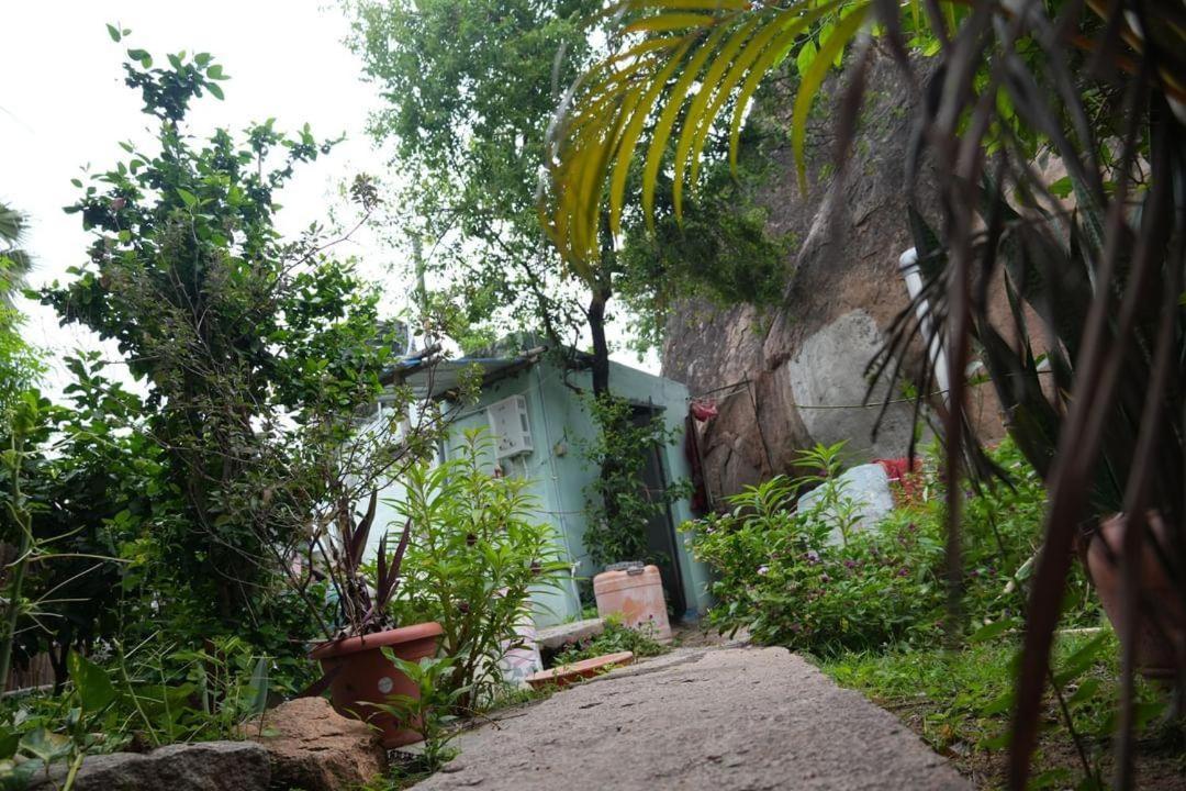 Hearthspace Hampi - Small Home, A Low-Impact Backpackers Hostel エクステリア 写真